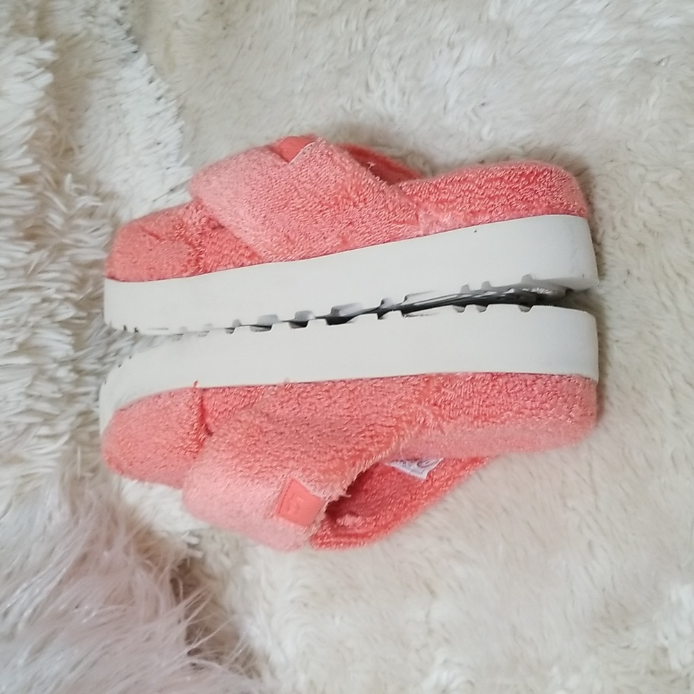 Ugg Sandals - image 6